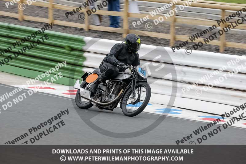 Vintage motorcycle club;eventdigitalimages;mallory park;mallory park trackday photographs;no limits trackdays;peter wileman photography;trackday digital images;trackday photos;vmcc festival 1000 bikes photographs